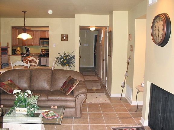 Living / DIning