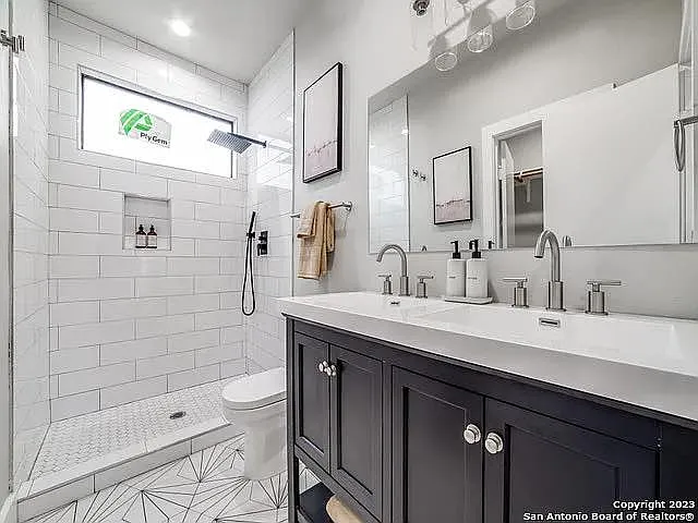 1035 S Pine St #401 — Photo 13