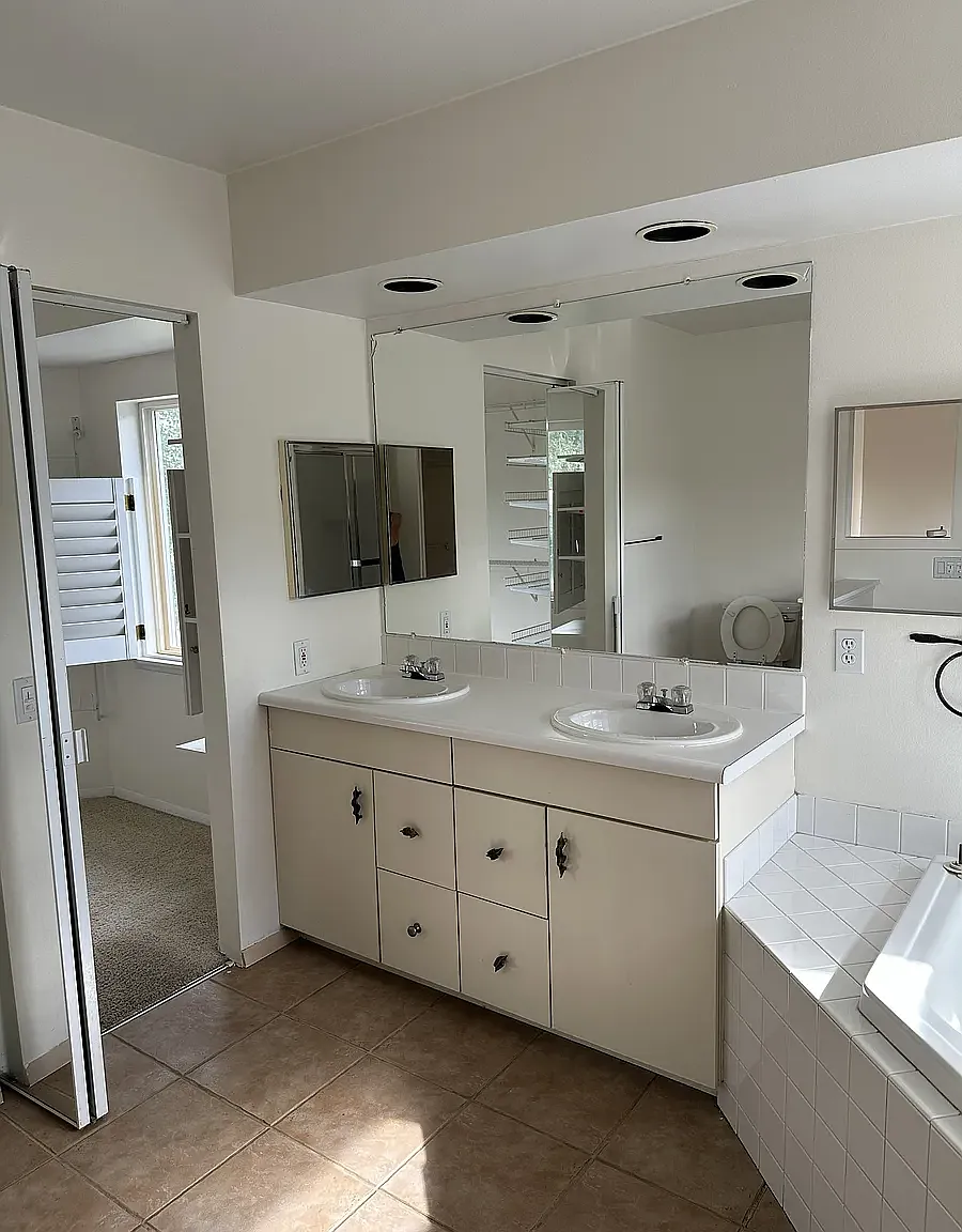 5 bed, 3500 sqft, $1,100 — Photo 4