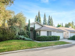 10610 N Seacrest Dr, Fresno, CA 93730