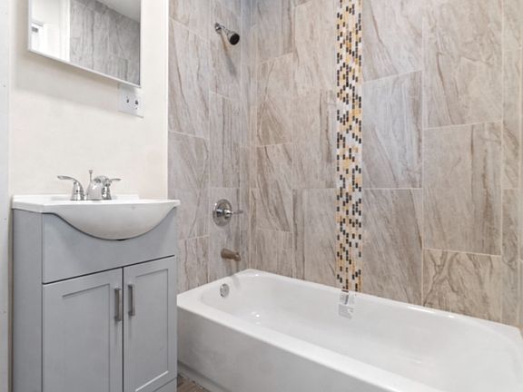 5th image of 24-26 Irving Ave #1