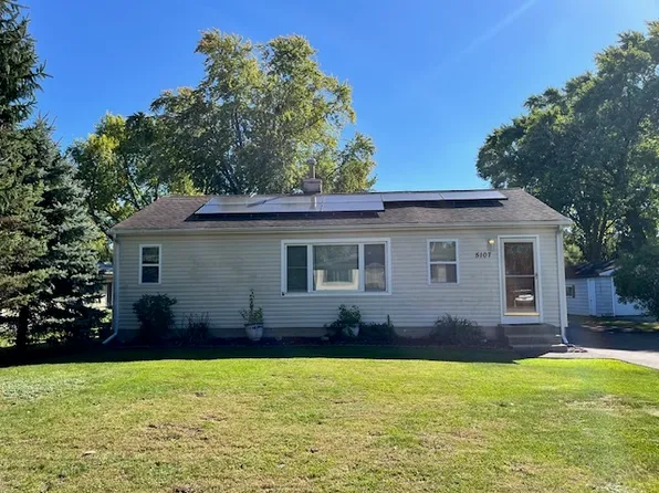 5107 Willow Ln, McHenry, IL 60050