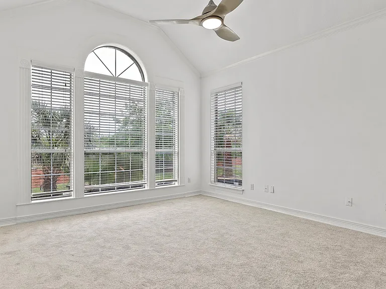 545 Oak Hill Dr — Photo 23