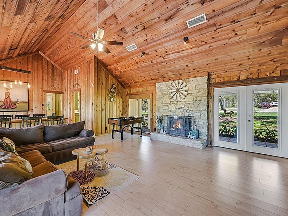 5th image of 411 Whitetail Ridge Rd