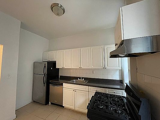 2nd image of 260 Fort Washington Ave #24