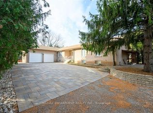 347 York Rd #2, Burlington, ON L7P0T6