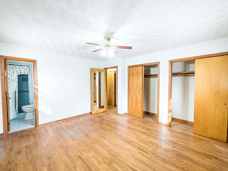 913 Sandusky Dr — Photo 16