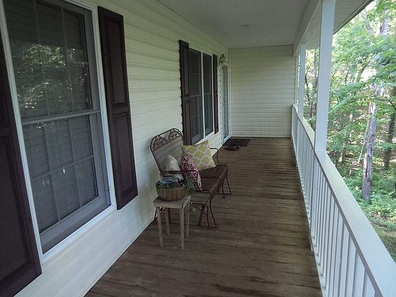 2nd image of 198 Royal Oaks Ln