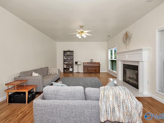 5th image of 107 Eastfield Dr