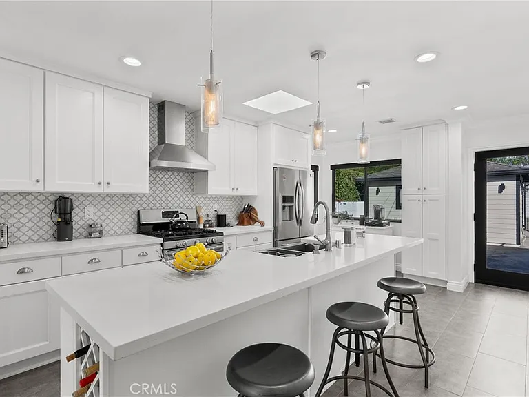 5810 Ranchito Ave — Photo 14