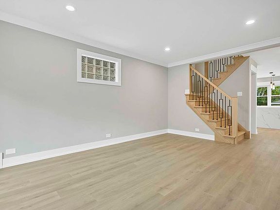 4th image of 8404 S Carpenter St