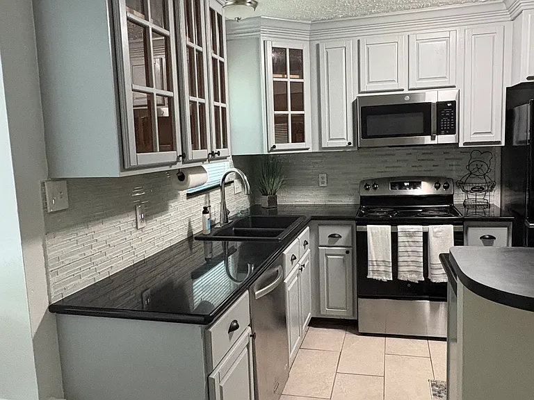 13827 Flagstone Dr — Photo 11