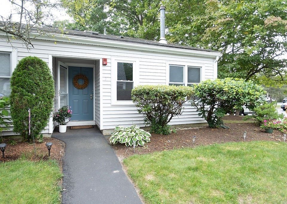 1st image of 2 Prudence Crandall Ln #2