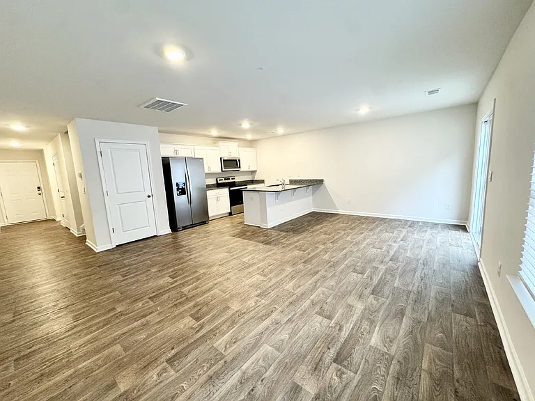 203 Oakmont Valley Trl — Photo 10