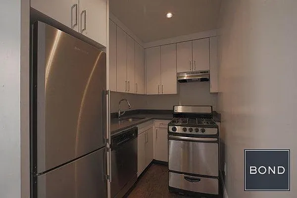Rented by Bond New York | media 12