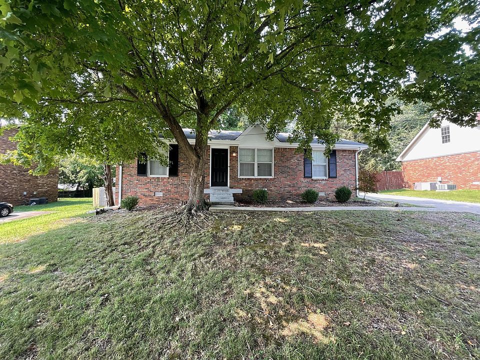 1st image of 104 Bennett Dr
