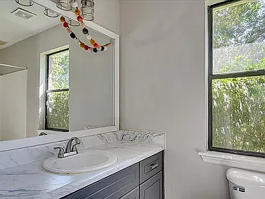 2339 Moncrieff St — Photo 9