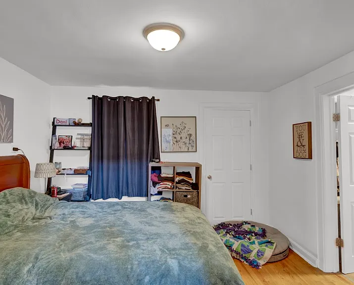 2642 N Marshfield Ave — Photo 38