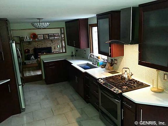 4th image of 293 Brooksboro Dr