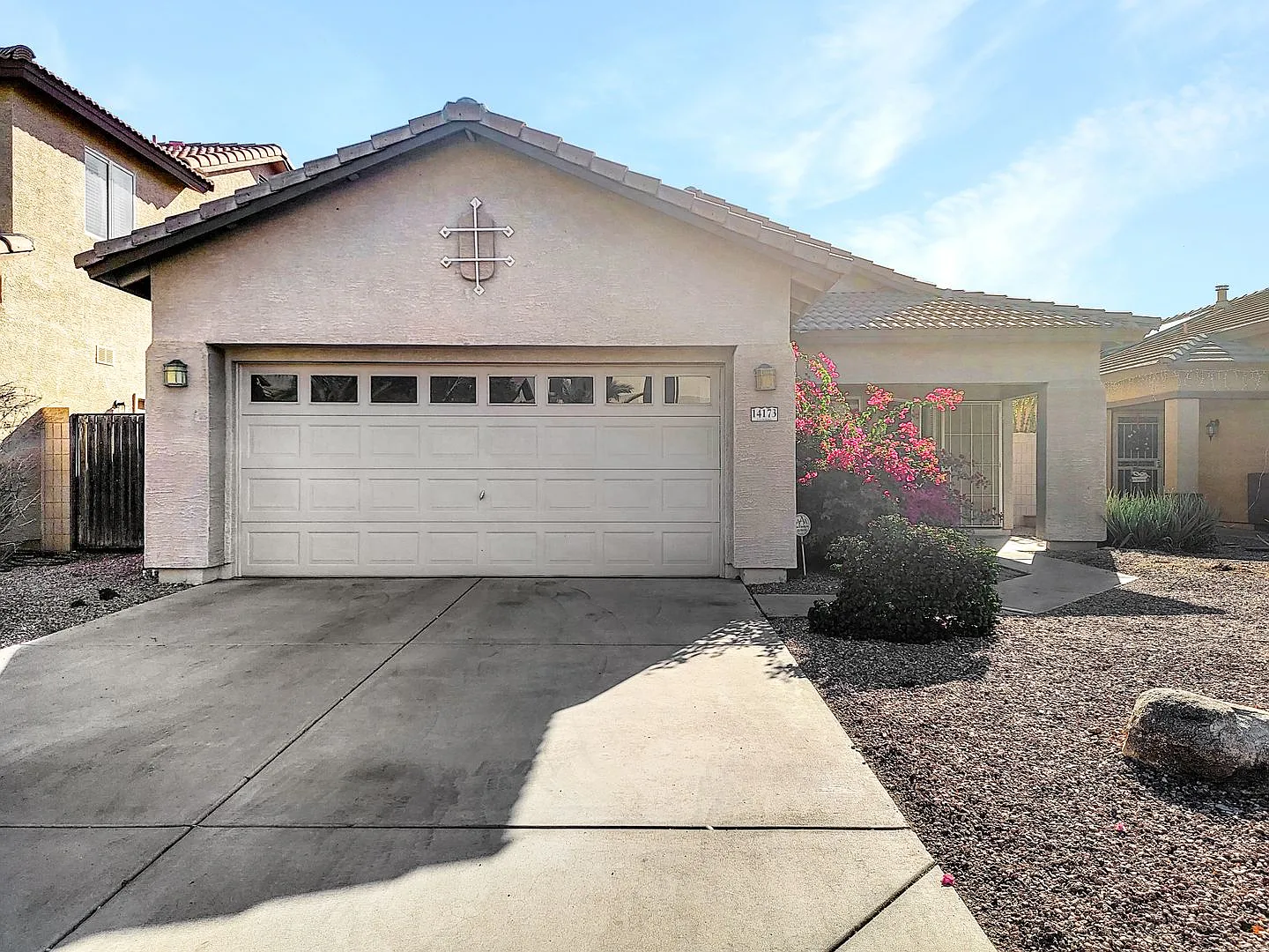 Palm Valley Goodyear with new flooring and paint! — Photo 1
