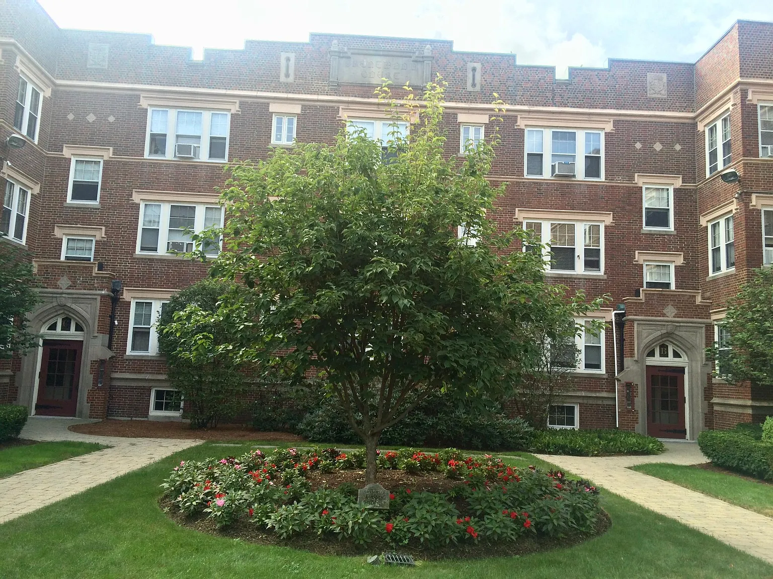 1 bed, 602 sqft, $2,150 — Photo 2