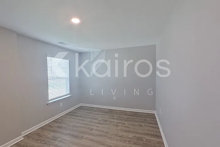 1139 Freedom Pkwy — Photo 8