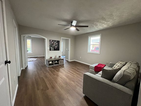 4th image of 108 Crawford St #1