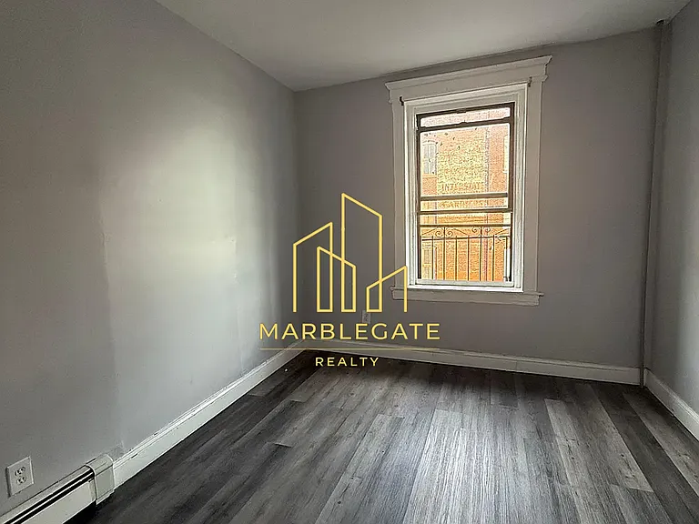 257 Sherman Ave #33 — Photo 3