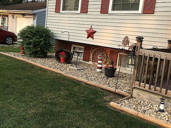 4th image of 1106 Colonial Ave