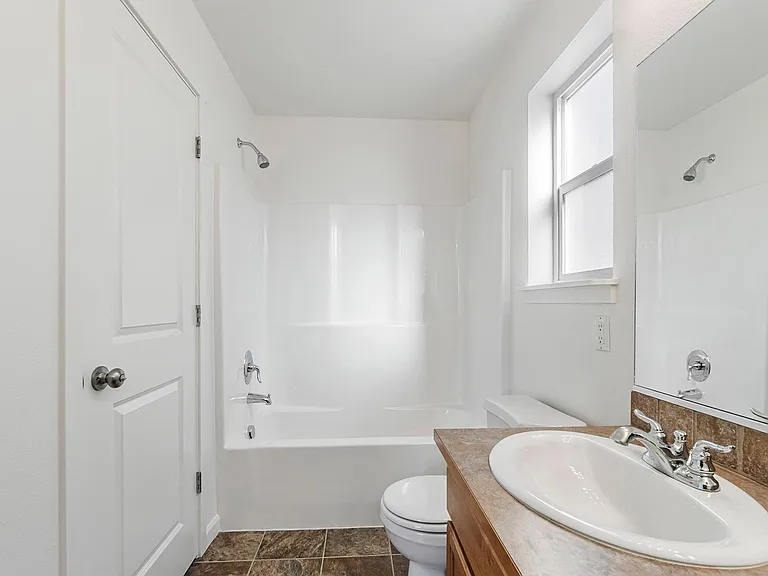 7761 Wyeth Ct — Photo 27