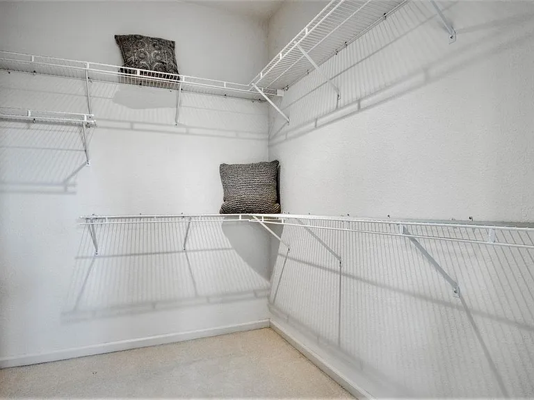 3233 Quail Hollow Dr #1 — Photo 38