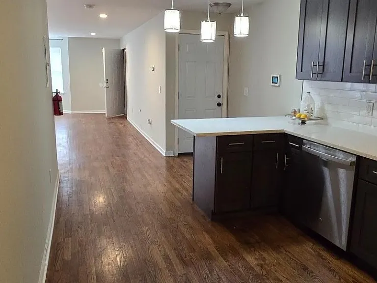 212 N Walnut St — Photo 11