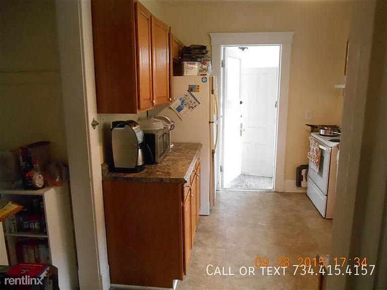 518 Lawrence St — Photo 23