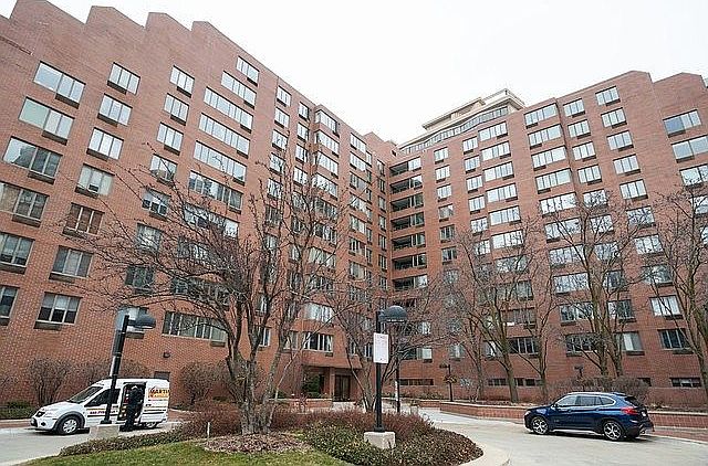 1st image of 801 S Plymouth Ct APT 611