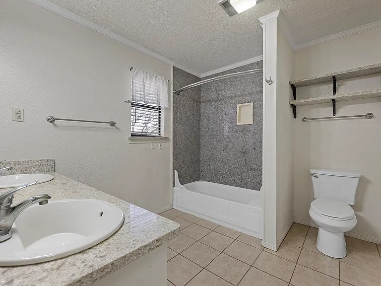 9622 Oak Springs Dr — Photo 29