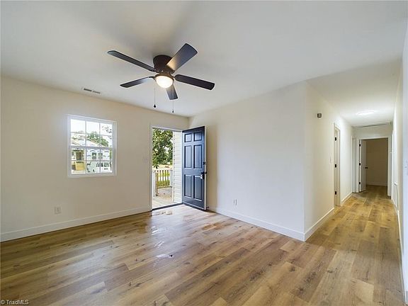 3rd image of 708 Tillman St