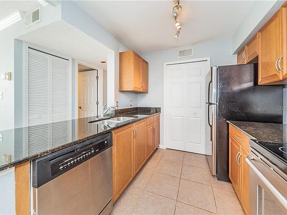 5th image of 3313 Haviland Ct APT 201