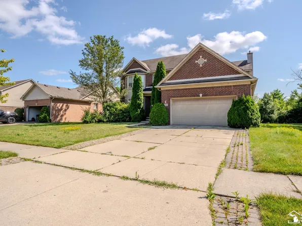 27241 Hawthorne Blvd, Flat Rock, MI 48134