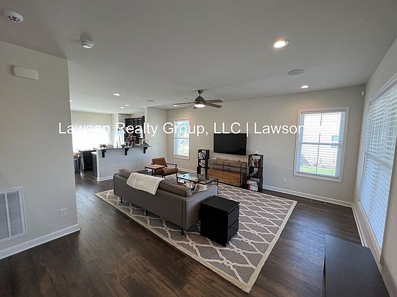 4th image of 149 Shenandoah Ave