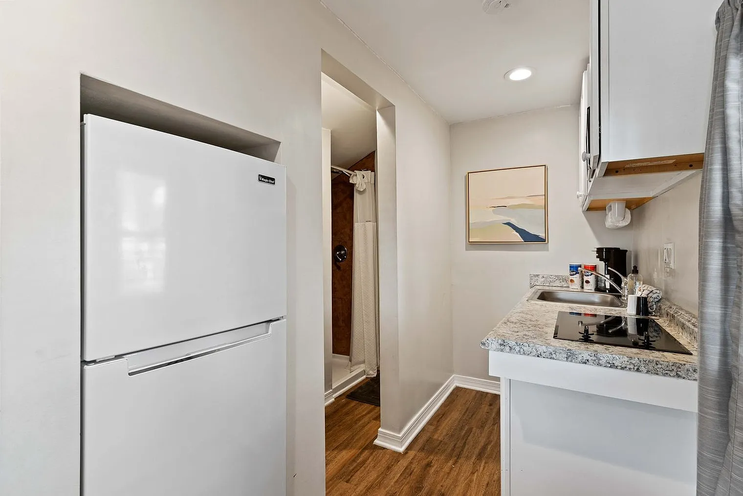 Studio, 1.0 bath, 3229 sqft, $1,463 — Photo 2