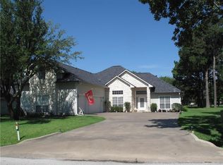 111 Blackfoot Trl, Lake Kiowa, TX 76240