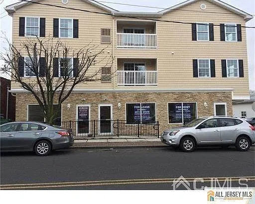 2 bed, $2,400 — Photo 3