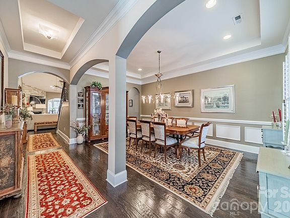 5th image of 614 Pomegranate Pl