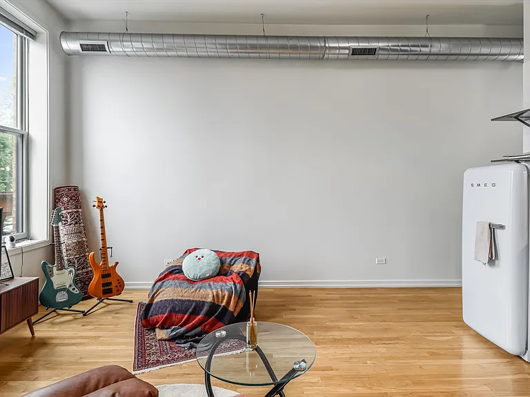 1422 N Milwaukee Ave #303 — Photo 3