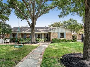 6158 Burgoyne Rd, Houston, TX 77057