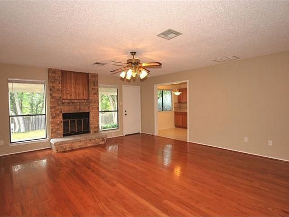 3rd image of 2810 Gettysburg Dr