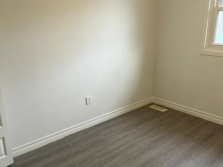 420 Pioneer Dr #3 — Photo 11