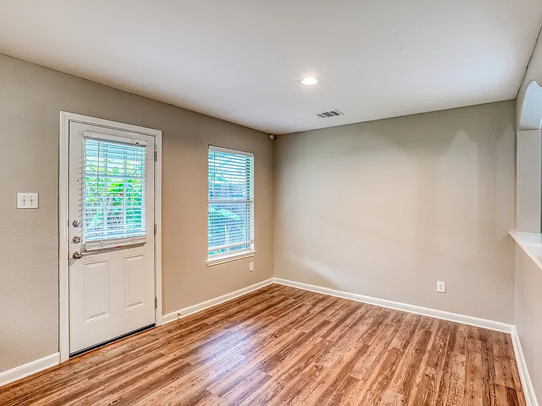 9526 Yearling Branch Dr — Photo 6