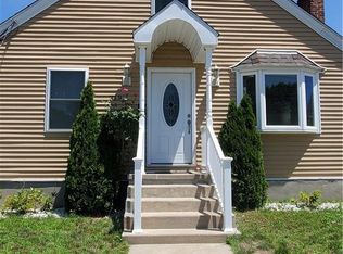 319 Aqueduct Rd, Cranston, RI 02910