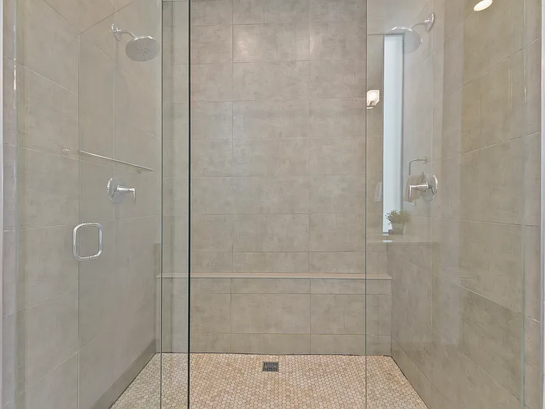 1731 King St #1731 — Photo 16